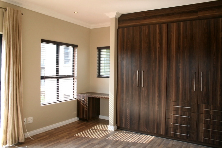 To Let 3 Bedroom Property for Rent in Waterfall Country Village Gauteng