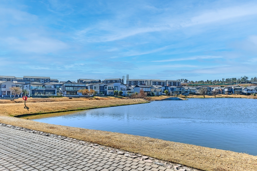 To Let 3 Bedroom Property for Rent in Waterfall Country Village Gauteng