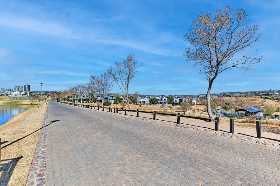 To Let 3 Bedroom Property for Rent in Waterfall Country Village Gauteng