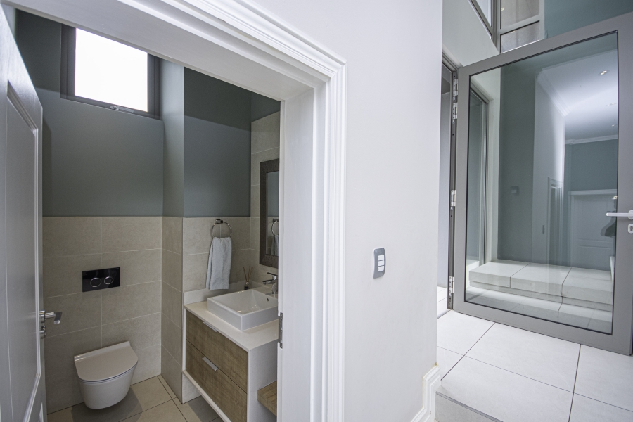 3 Bedroom Property for Sale in Waterfall Country Village Gauteng