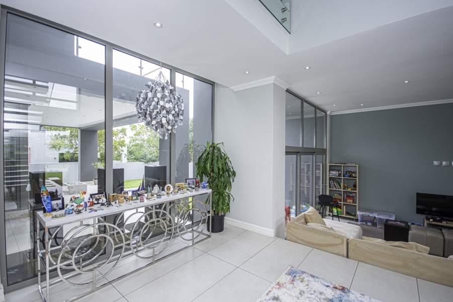 3 Bedroom Property for Sale in Waterfall Country Village Gauteng