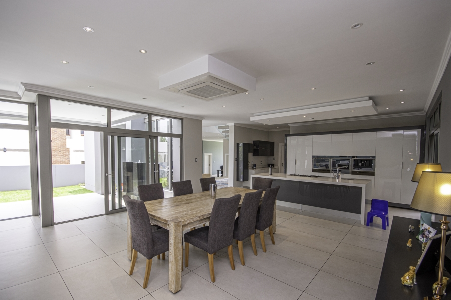 3 Bedroom Property for Sale in Waterfall Country Village Gauteng