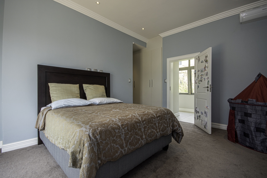 3 Bedroom Property for Sale in Waterfall Country Village Gauteng