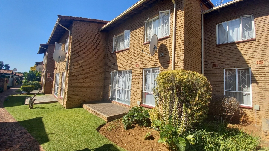 To Let 3 Bedroom Property for Rent in Mayberry Park Gauteng