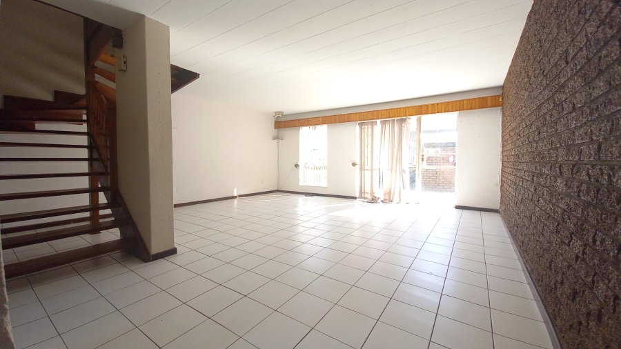 To Let 3 Bedroom Property for Rent in Mayberry Park Gauteng