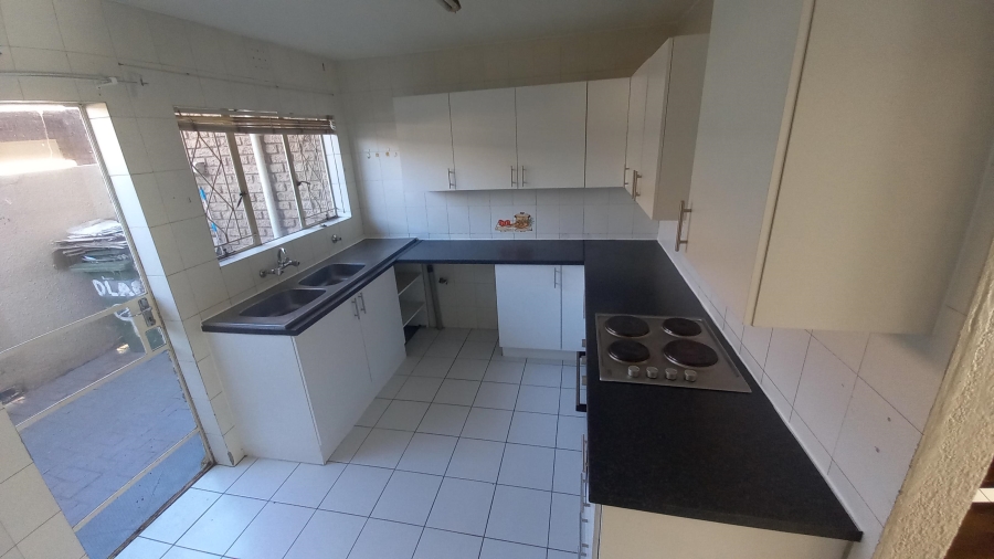 To Let 3 Bedroom Property for Rent in Mayberry Park Gauteng