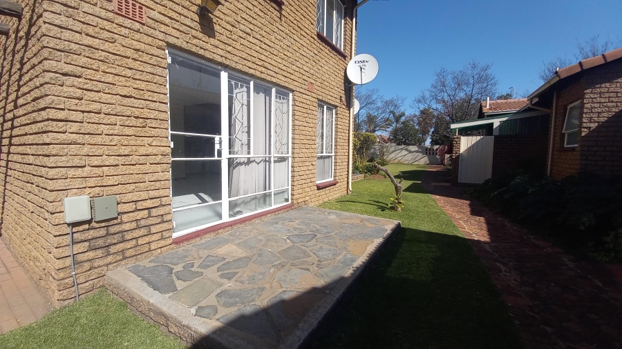 To Let 3 Bedroom Property for Rent in Mayberry Park Gauteng
