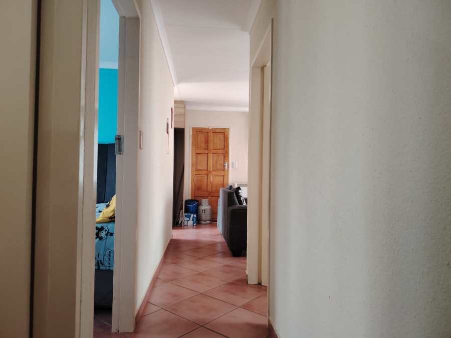 To Let 3 Bedroom Property for Rent in Elandspoort Gauteng