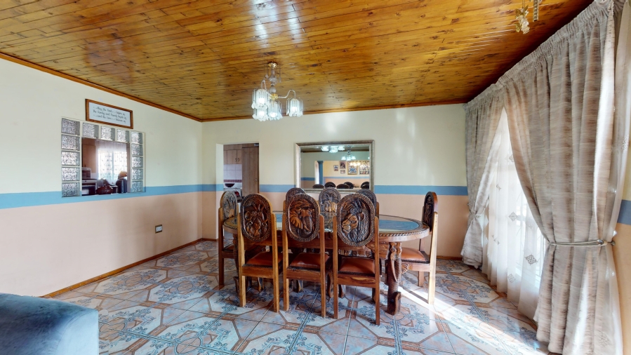 4 Bedroom Property for Sale in Mackenzie Park Gauteng