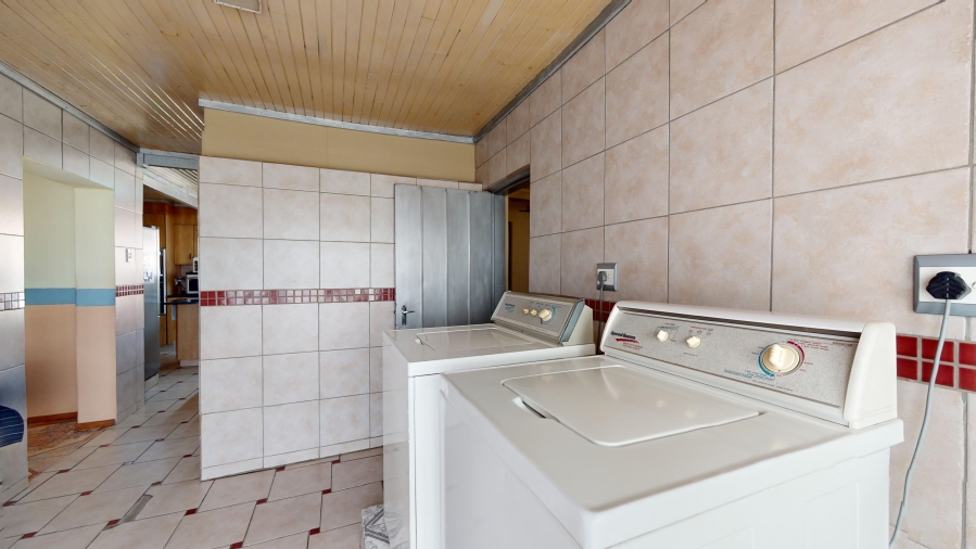 4 Bedroom Property for Sale in Mackenzie Park Gauteng