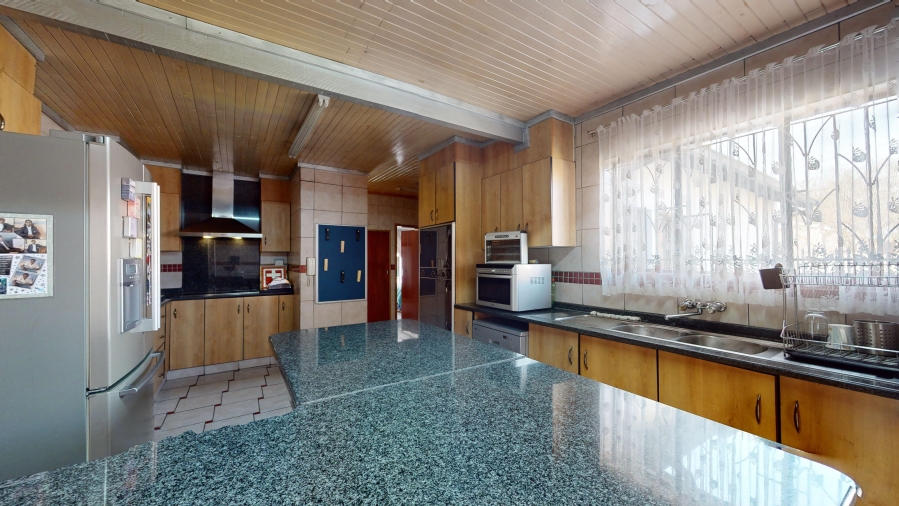 4 Bedroom Property for Sale in Mackenzie Park Gauteng