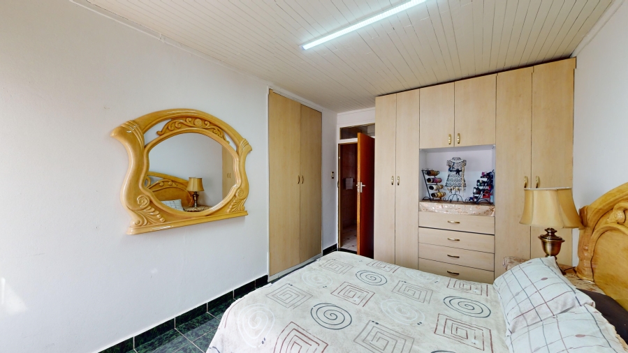 4 Bedroom Property for Sale in Mackenzie Park Gauteng