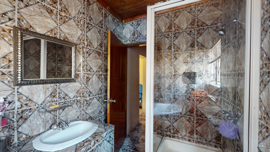 4 Bedroom Property for Sale in Mackenzie Park Gauteng