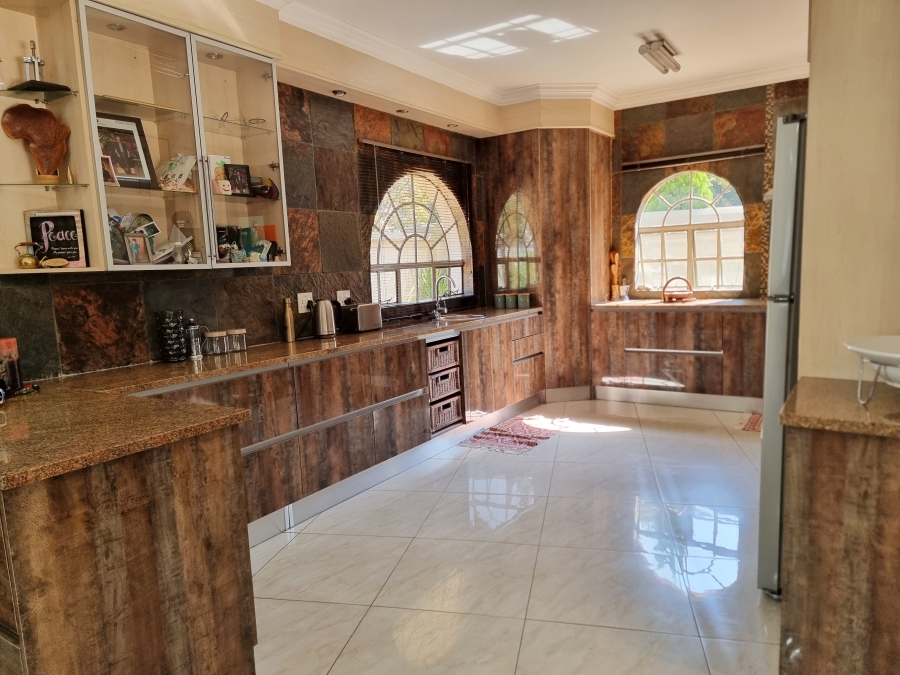3 Bedroom Property for Sale in Parkhaven Gauteng