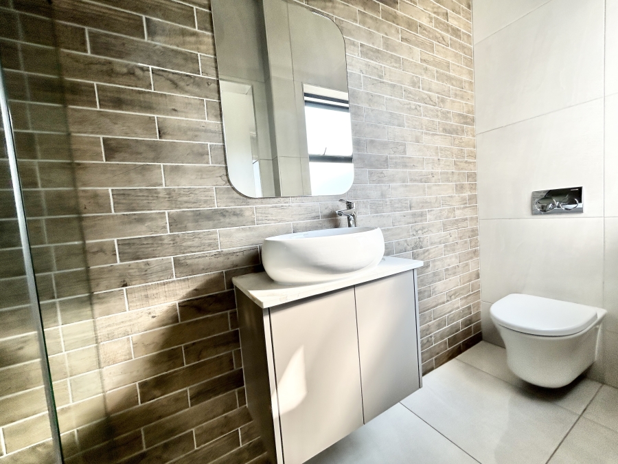 To Let 4 Bedroom Property for Rent in Midstream Heights Gauteng