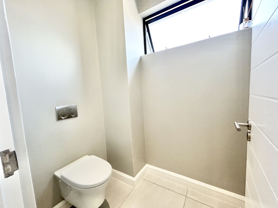 To Let 4 Bedroom Property for Rent in Midstream Heights Gauteng