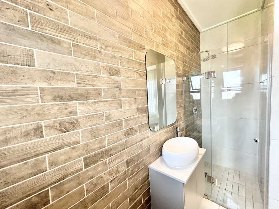 To Let 4 Bedroom Property for Rent in Midstream Heights Gauteng