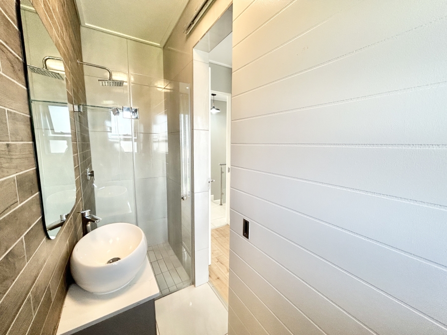 To Let 4 Bedroom Property for Rent in Midstream Heights Gauteng