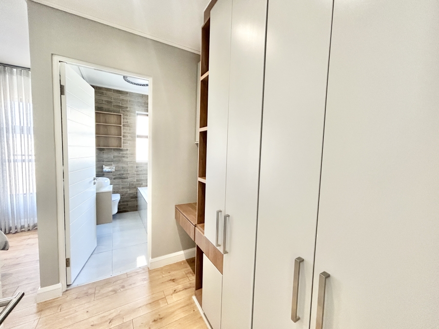 To Let 4 Bedroom Property for Rent in Midstream Heights Gauteng