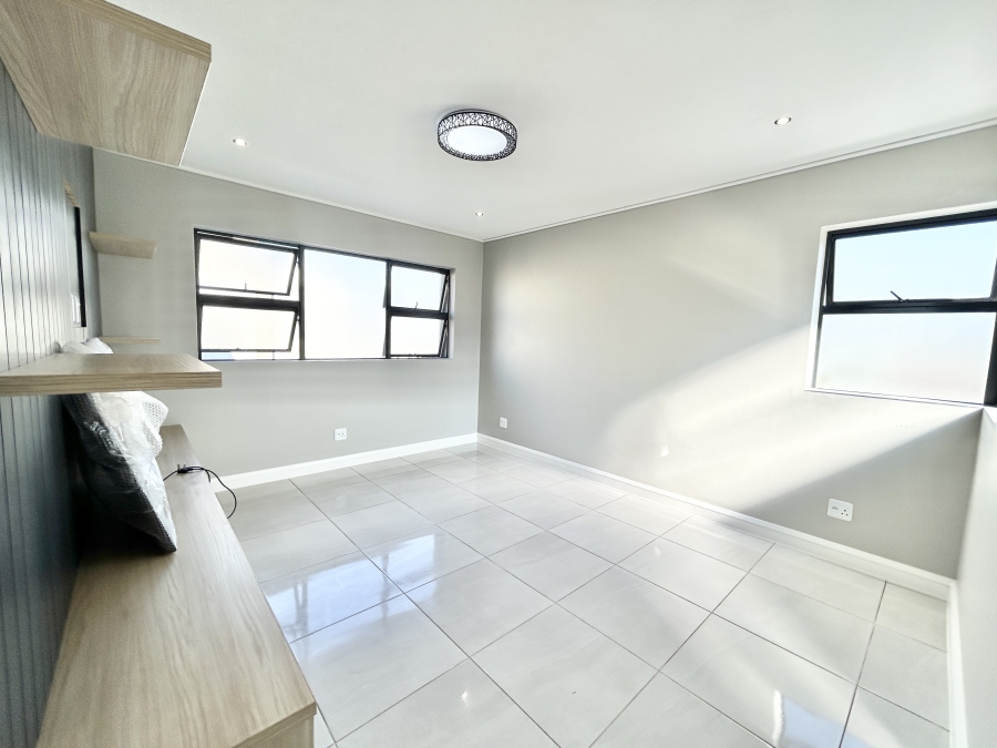 To Let 4 Bedroom Property for Rent in Midstream Heights Gauteng