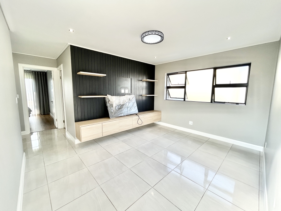 To Let 4 Bedroom Property for Rent in Midstream Heights Gauteng