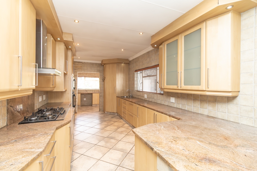5 Bedroom Property for Sale in Fourways Gauteng