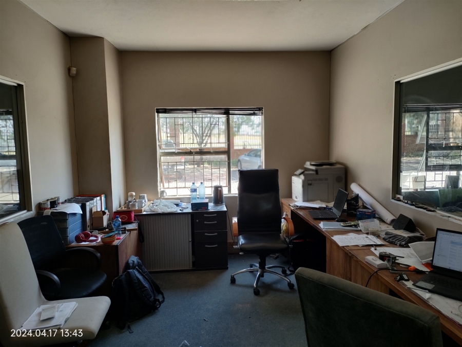 To Let commercial Property for Rent in Mostyn Park Gauteng