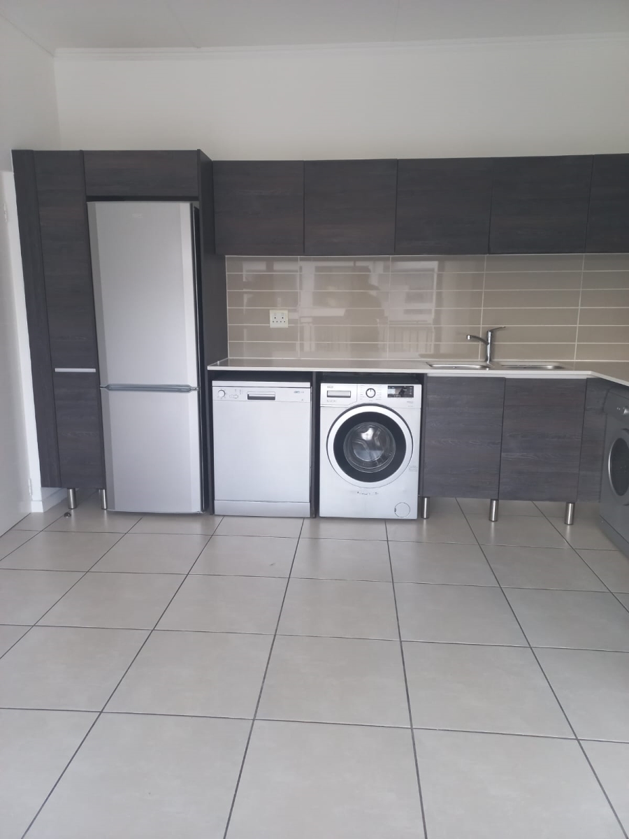 To Let 1 Bedroom Property for Rent in Modderfontein Gauteng