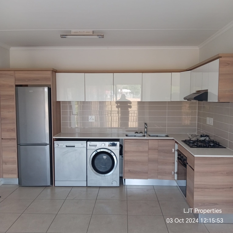 To Let 1 Bedroom Property for Rent in Modderfontein Gauteng