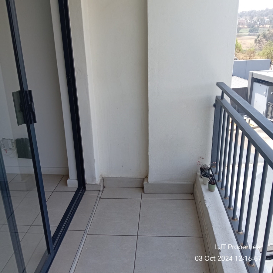 To Let 1 Bedroom Property for Rent in Modderfontein Gauteng