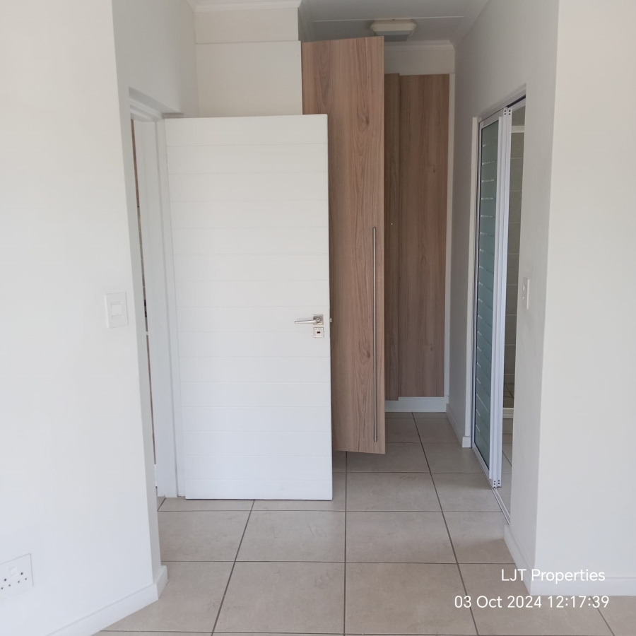 To Let 1 Bedroom Property for Rent in Modderfontein Gauteng