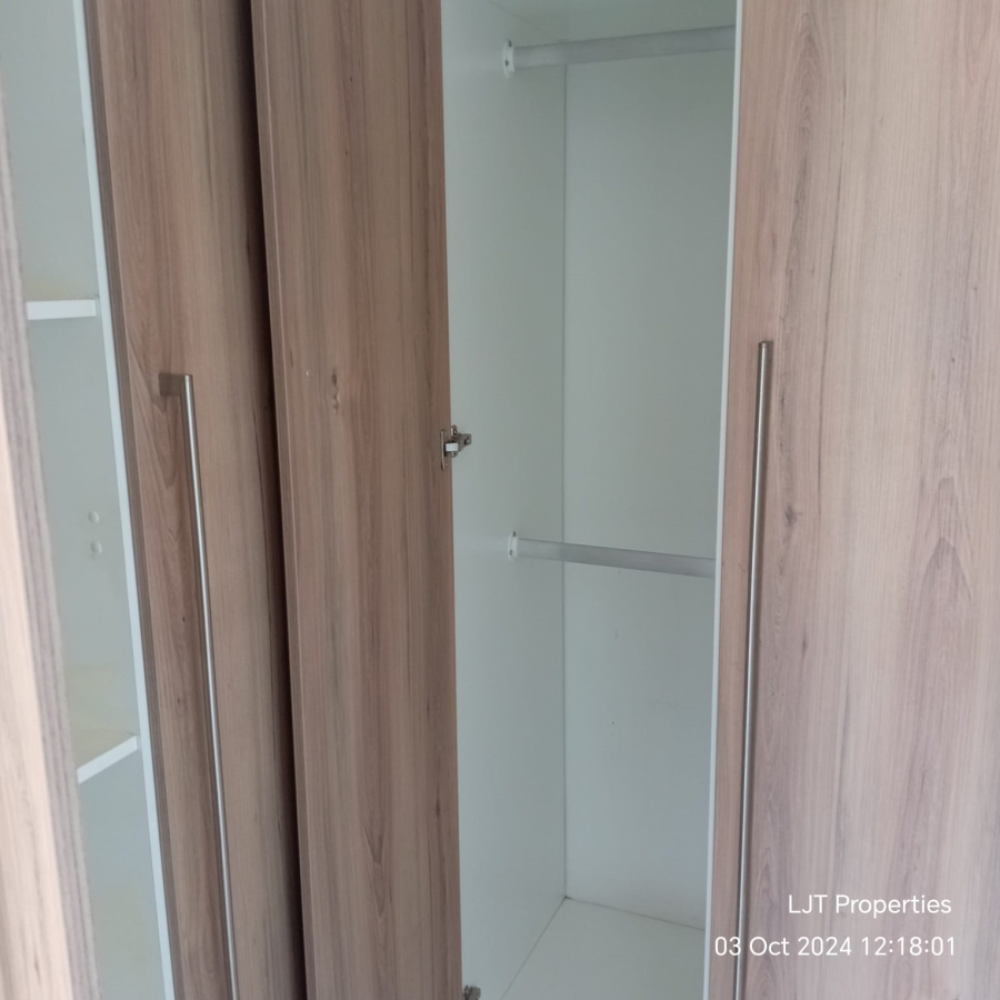 To Let 1 Bedroom Property for Rent in Modderfontein Gauteng