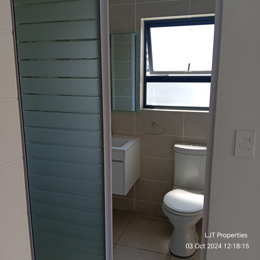 To Let 1 Bedroom Property for Rent in Modderfontein Gauteng