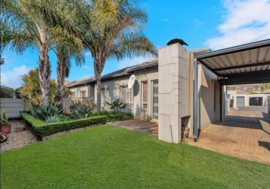 2 Bedroom Property for Sale in Amorosa Gauteng