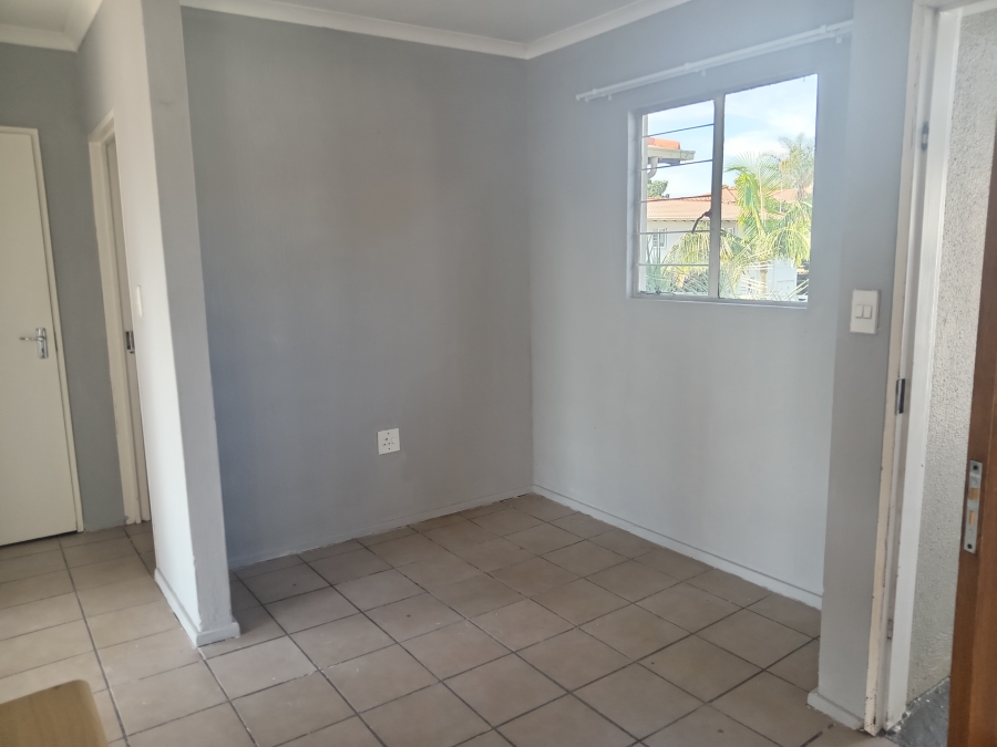 To Let 2 Bedroom Property for Rent in Radiokop Gauteng