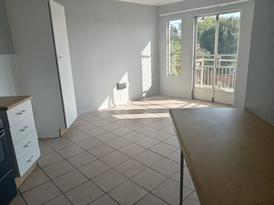 To Let 2 Bedroom Property for Rent in Radiokop Gauteng