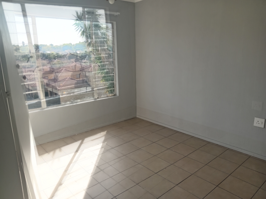 To Let 2 Bedroom Property for Rent in Radiokop Gauteng