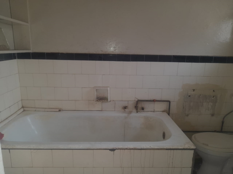 2 Bedroom Property for Sale in Yeoville Gauteng