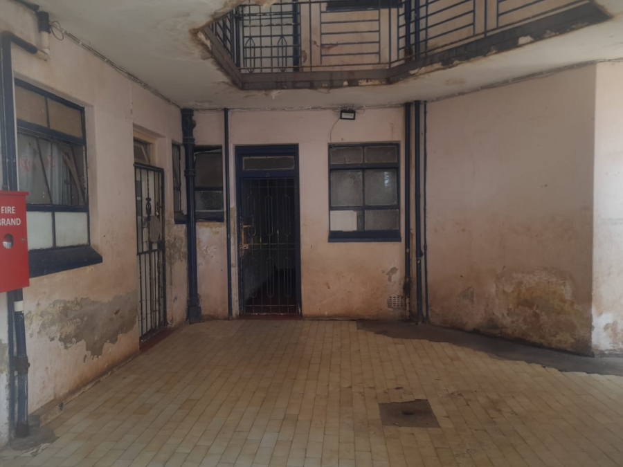2 Bedroom Property for Sale in Yeoville Gauteng