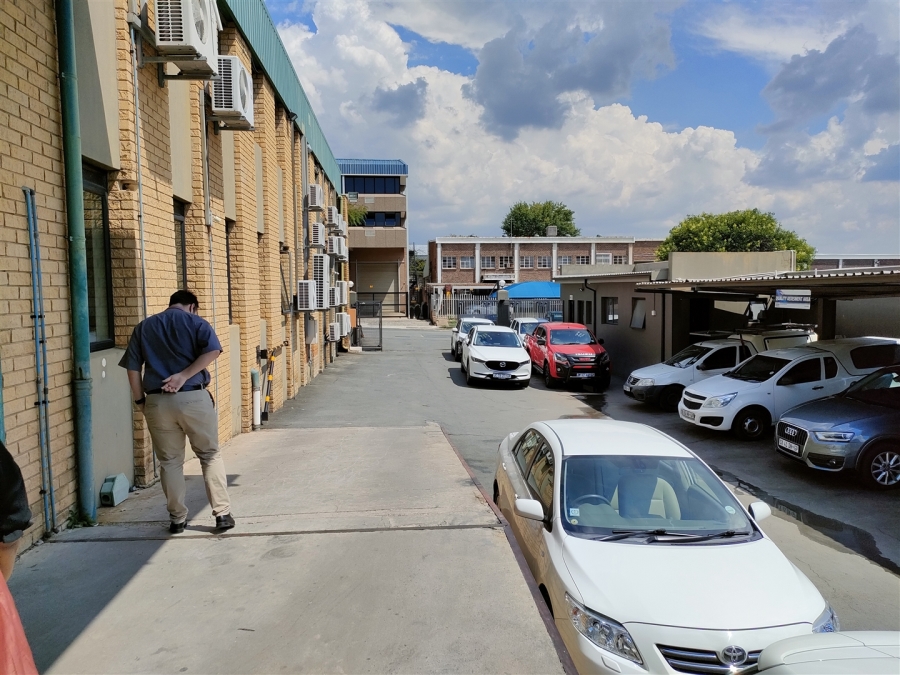 To Let Commercial Property for Rent in Strijdom Park Gauteng