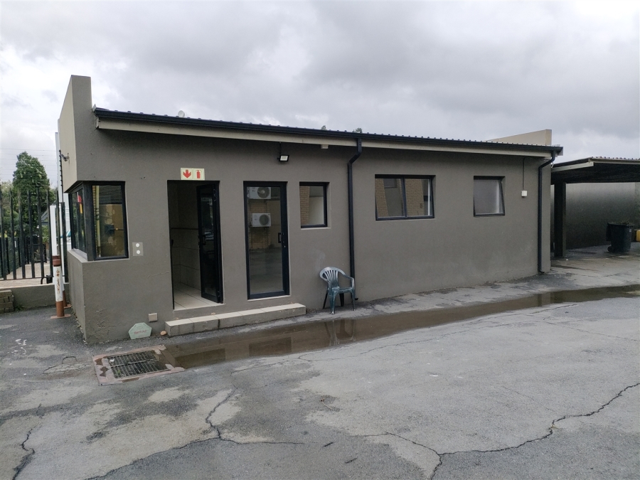 To Let Commercial Property for Rent in Strijdom Park Gauteng