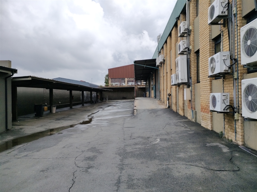 To Let Commercial Property for Rent in Strijdom Park Gauteng