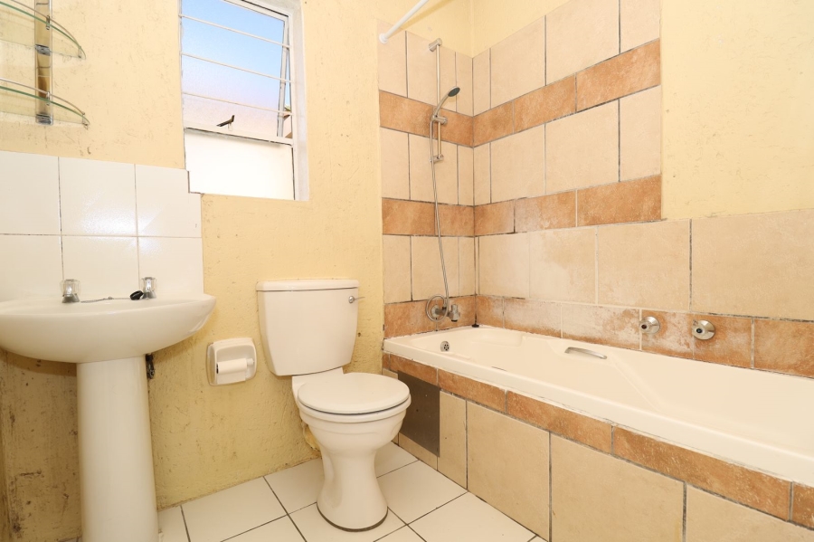 0 Bedroom Property for Sale in Wilgeheuwel Gauteng