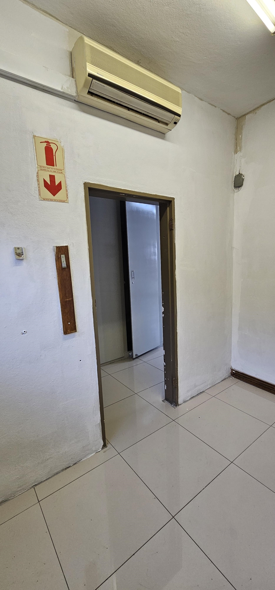 To Let Commercial Property for Rent in Eldoraigne Gauteng