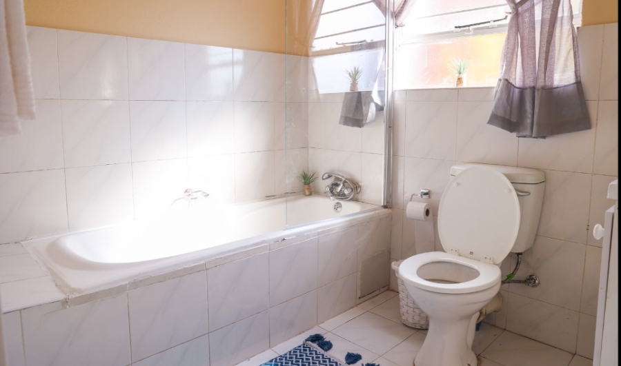 2 Bedroom Property for Sale in Liefde en Vrede Gauteng