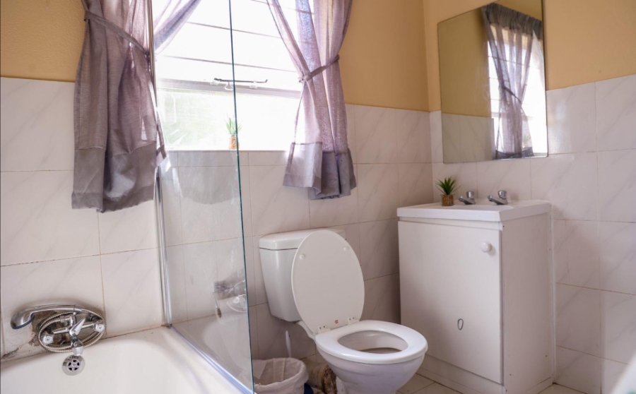 2 Bedroom Property for Sale in Liefde en Vrede Gauteng