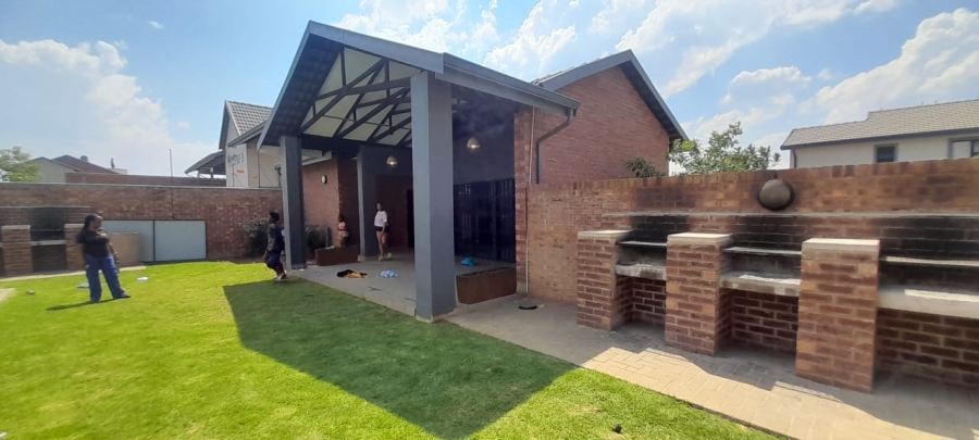To Let 2 Bedroom Property for Rent in Willow Park Manor Gauteng