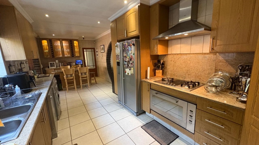 4 Bedroom Property for Sale in Beyers Park Gauteng