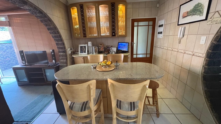 4 Bedroom Property for Sale in Beyers Park Gauteng