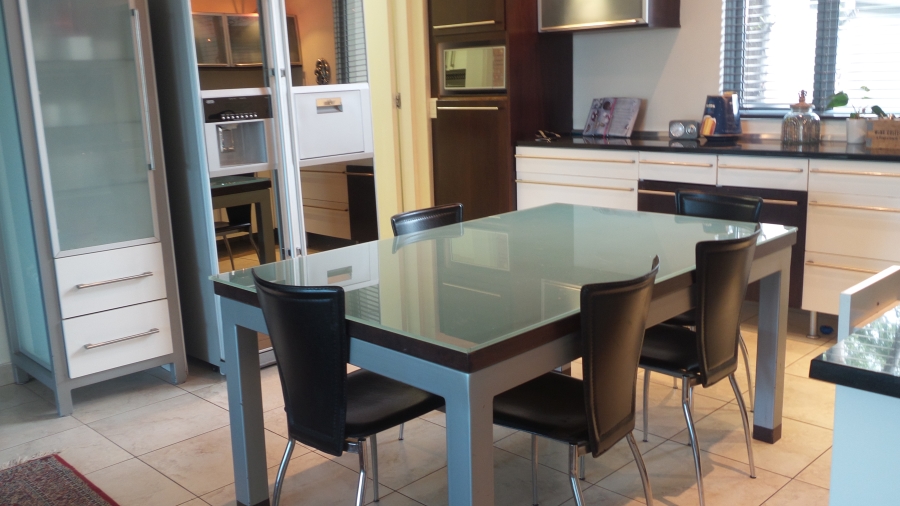 To Let 6 Bedroom Property for Rent in Waterkloof Ridge Gauteng